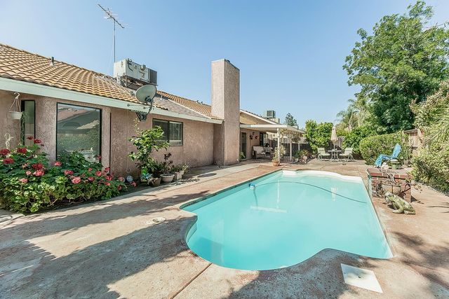 1908 E Niles Avenue, Fresno, CA 93720
