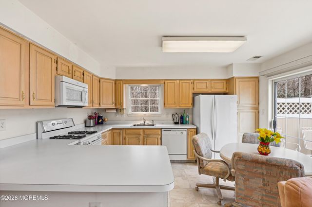 48 Charles Court, Ocean Twp, NJ 07712