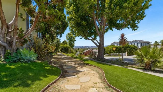 3289 Inglewood Boulevard, Los Angeles, CA 90066
