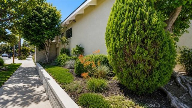 3289 Inglewood Boulevard, Los Angeles, CA 90066