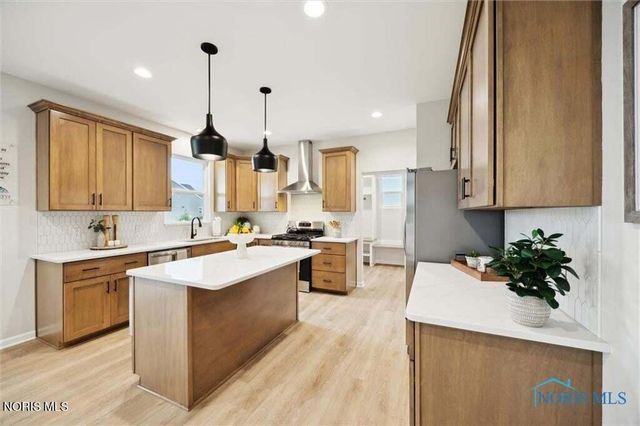 5009 Island Park Boulevard, Sylvania, OH 43560