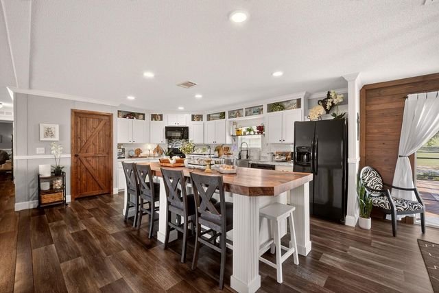 8013 SERGEANT PEPPER DR, Howey In The Hills, FL 34737