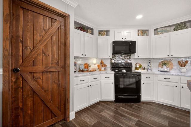 8013 SERGEANT PEPPER DR, Howey In The Hills, FL 34737