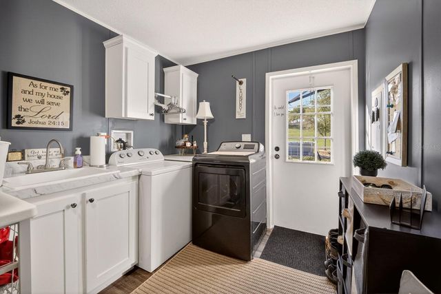 8013 SERGEANT PEPPER DR, Howey In The Hills, FL 34737