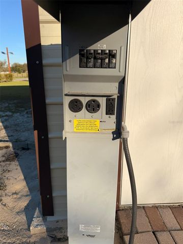 8013 SERGEANT PEPPER DR, Howey In The Hills, FL 34737