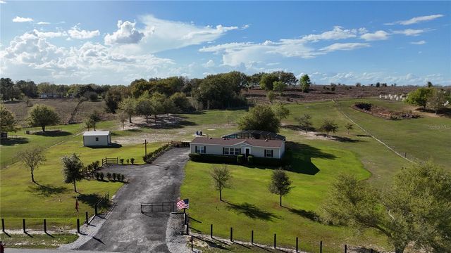 8013 SERGEANT PEPPER DR, Howey In The Hills, FL 34737