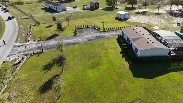 8013 SERGEANT PEPPER DR, Howey In The Hills, FL 34737