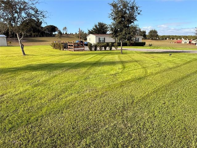 8013 SERGEANT PEPPER DR, Howey In The Hills, FL 34737