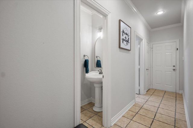 305 Bridgers Hill Rd, Longview, TX 75604