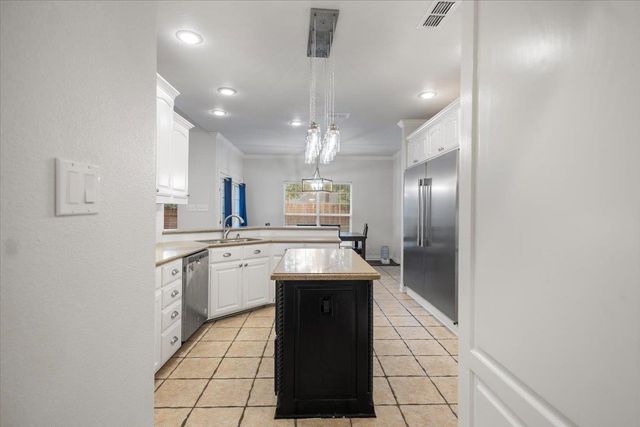 305 Bridgers Hill Rd, Longview, TX 75604
