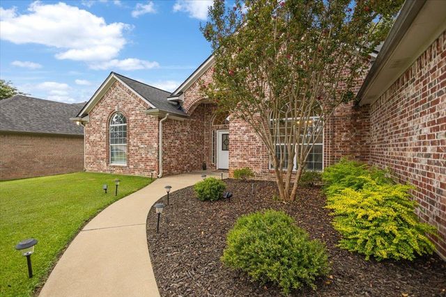 305 Bridgers Hill Rd, Longview, TX 75604