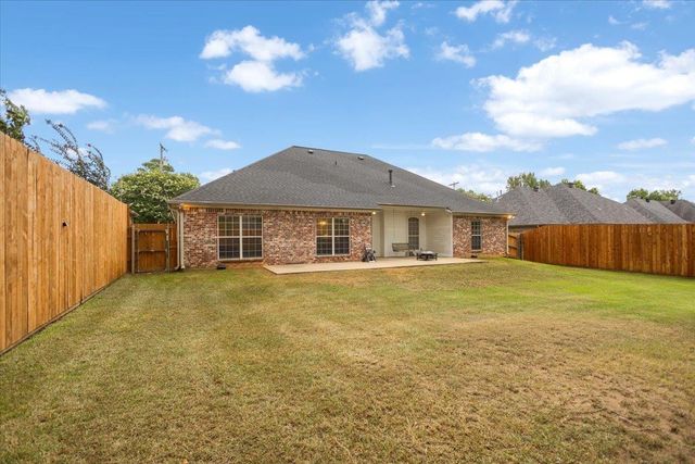 305 Bridgers Hill Rd, Longview, TX 75604