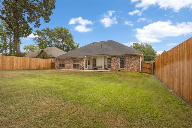305 Bridgers Hill Rd, Longview, TX 75604