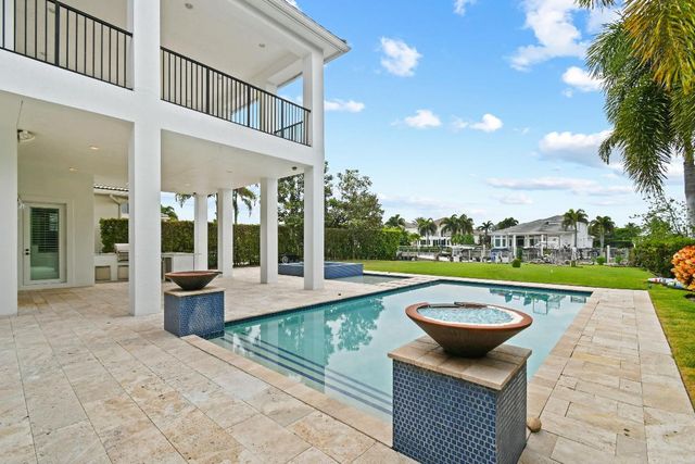 13965 Willow Cay Drive, Juno Beach, FL 33408