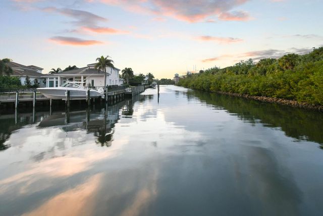 13965 Willow Cay Drive, Juno Beach, FL 33408