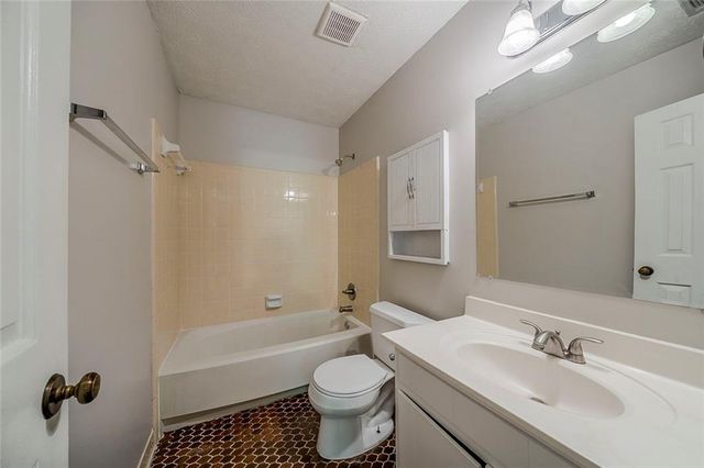 228 Amour SW Way, Lilburn, GA 30047