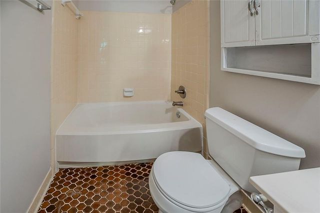 228 Amour SW Way, Lilburn, GA 30047