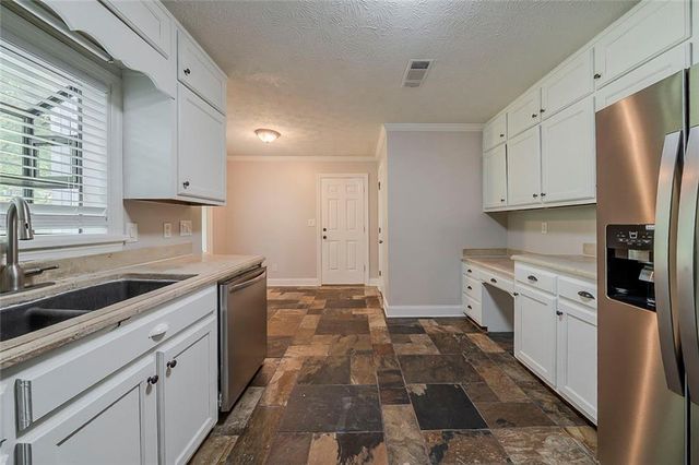 228 Amour SW Way, Lilburn, GA 30047