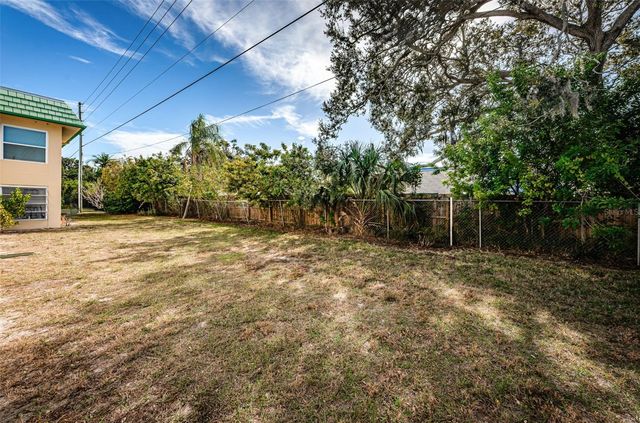 2001 GREENBRIAR BOULEVARD 6, Clearwater, FL 33763