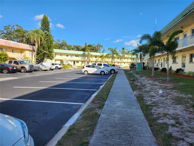 2001 GREENBRIAR BOULEVARD 6, Clearwater, FL 33763