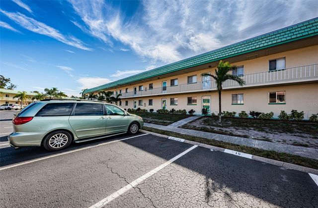 2001 GREENBRIAR BOULEVARD 6, Clearwater, FL 33763