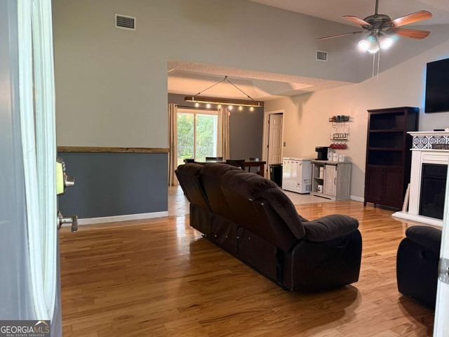 617 Robin Lane, Folkston, GA 31537