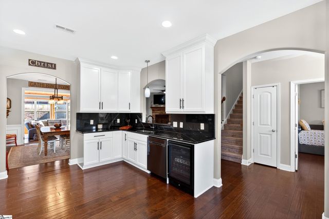 218 Willowgreen Way, Greer, SC 29651