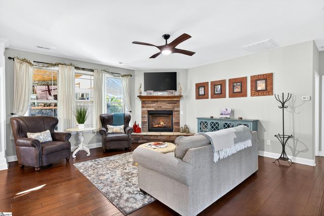 218 Willowgreen Way, Greer, SC 29651