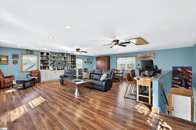 218 Willowgreen Way, Greer, SC 29651