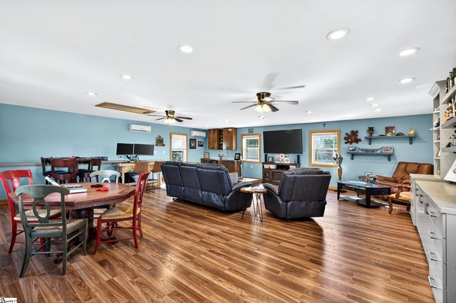 218 Willowgreen Way, Greer, SC 29651