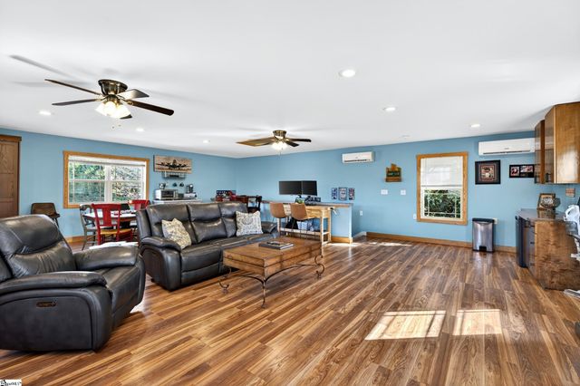 218 Willowgreen Way, Greer, SC 29651