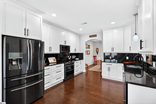 218 Willowgreen Way, Greer, SC 29651