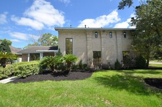 2711 Williamsburg Drive, Dickinson, TX 77539