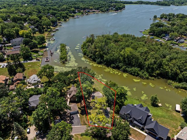 24941 W Forest Drive, Lake Villa, IL 60046