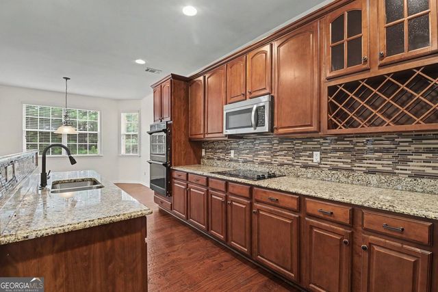 6195 Park Leaf Walk, Buford, GA 30518