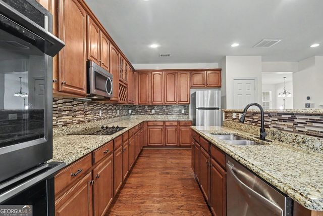 6195 Park Leaf Walk, Buford, GA 30518