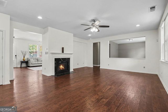 6195 Park Leaf Walk, Buford, GA 30518