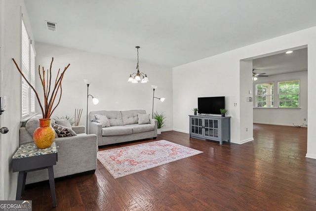 6195 Park Leaf Walk, Buford, GA 30518