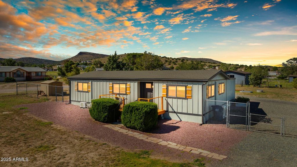2725 N Sioux Drive, Chino Valley, AZ 86323