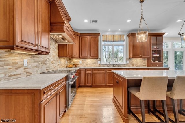 51 Rolling Hill Drive, Chatham Twp., NJ 07928