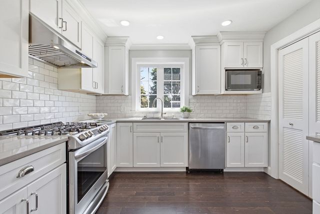 34 Drinkwater Ave, Braintree, MA 02184