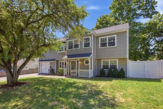 34 Drinkwater Ave, Braintree, MA 02184