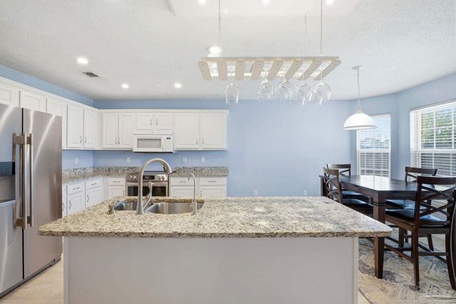 1939 Melissa Oaks Dr, Gulf Breeze, FL 32563