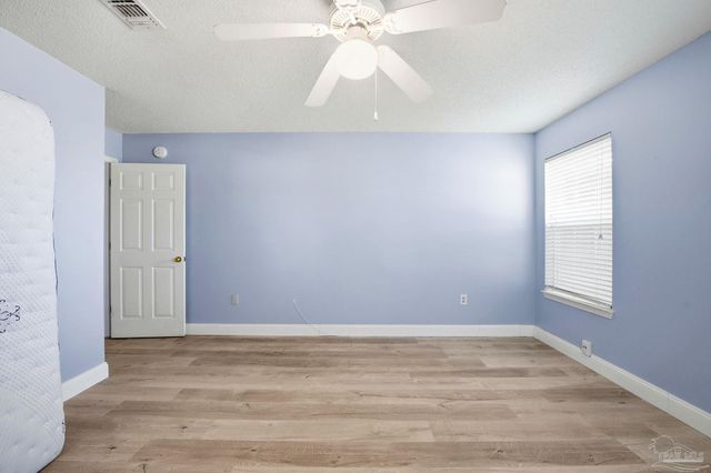 1939 Melissa Oaks Dr, Gulf Breeze, FL 32563