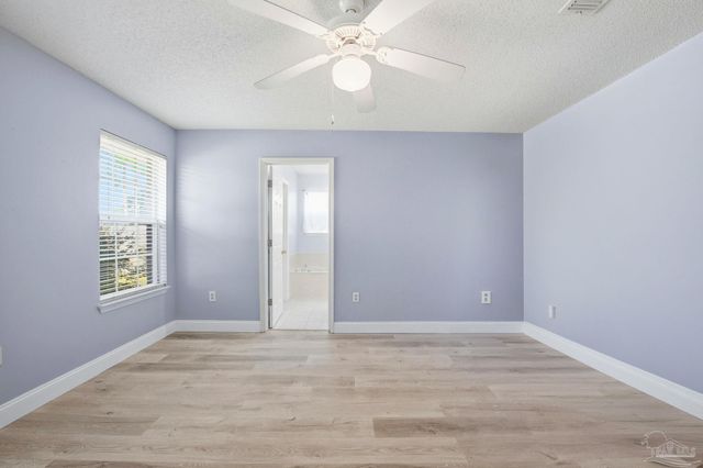 1939 Melissa Oaks Dr, Gulf Breeze, FL 32563