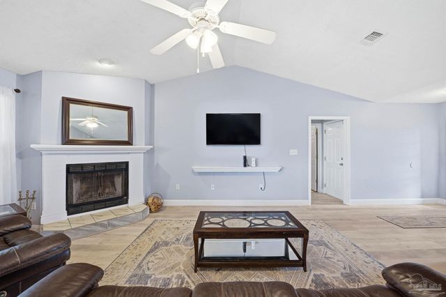 1939 Melissa Oaks Dr, Gulf Breeze, FL 32563