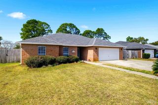 1939 Melissa Oaks Dr, Gulf Breeze, FL 32563