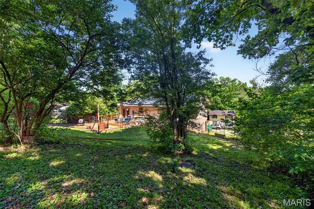 1948 Westbourne Way, Fenton, MO 63026