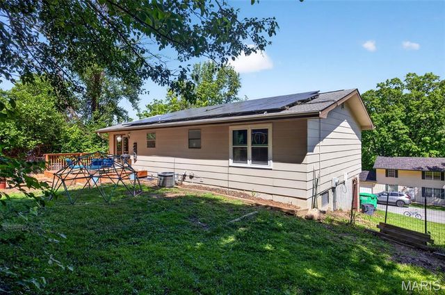 1948 Westbourne Way, Fenton, MO 63026