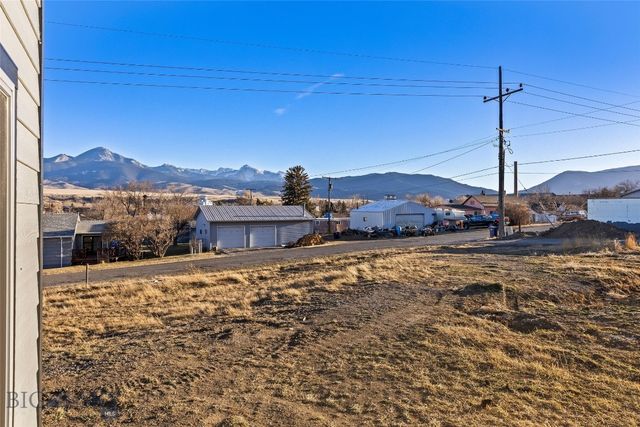 605 N L Street, Livingston, MT 59047